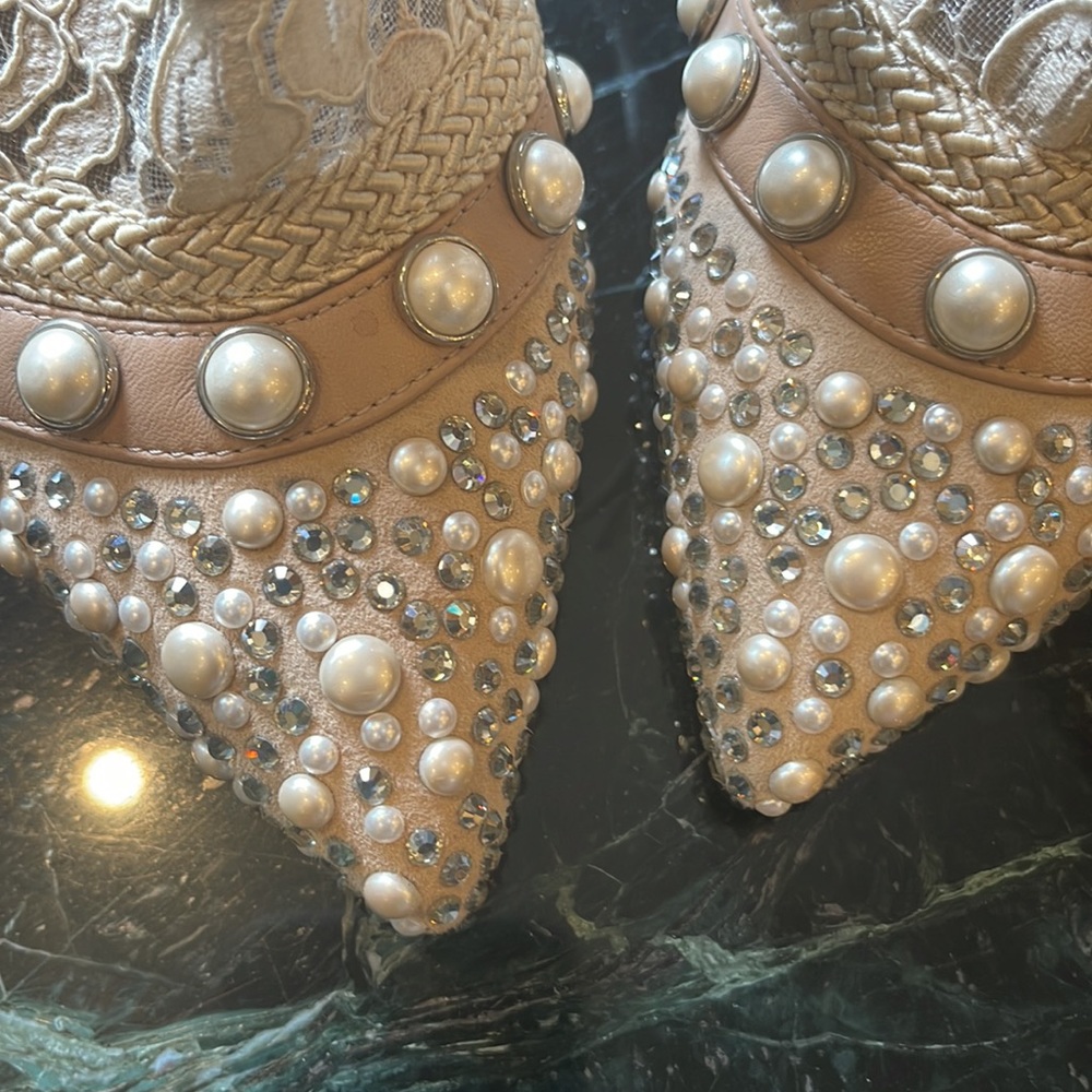 Designer shoes - Picture 9 of 9